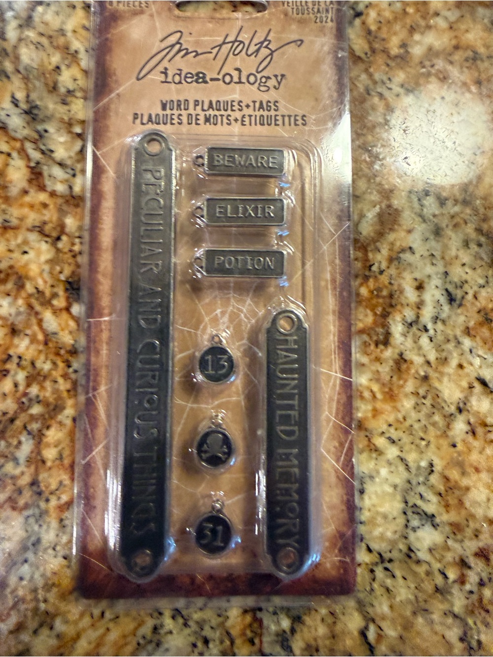 Tim Holtz Idea-ology Skull & Bones Accent Set - Brown, Tan - Picture 2 of 4